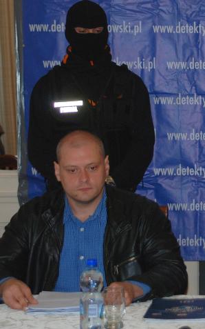 [VIDEO] Rutkowski: Policjant zapobiegł tragedii! Marcin S. po wyrwaniu pistoletu zagroził, że pozabija wszystkich